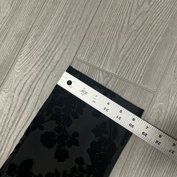 Liz Claiborne Career Black Pull On Pant w/ Raised Velvet Floral Pattern Sz Small - Picture 9 of 9